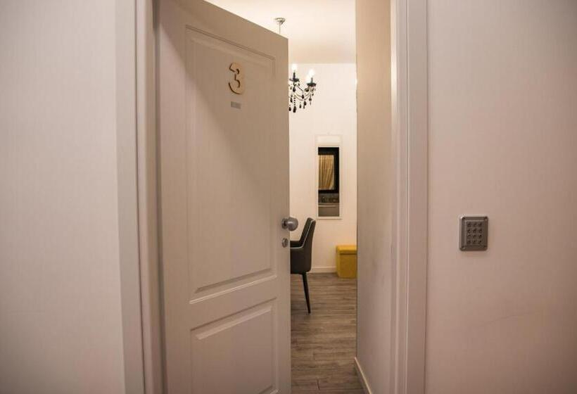 标准间, Double A Guest House