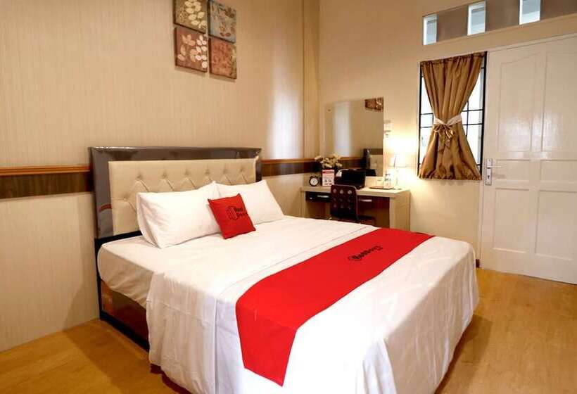 Номер Economy, Reddoorz Plus Near Universitas Sumatera Utara