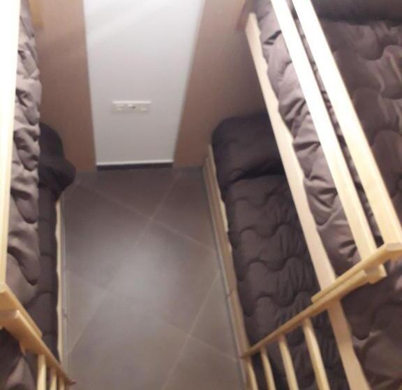 اتاق استاندارد, Senda Sur