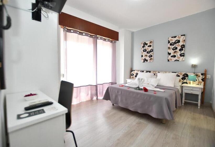 スタンダードトリプルルーム, Hostal Hb Torrevieja