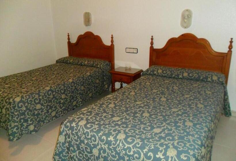 اتاق استاندارد, Hostal Amigo