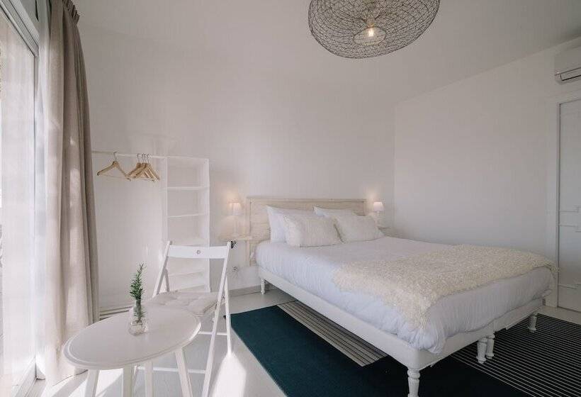 Номер Deluxe, Guestmar