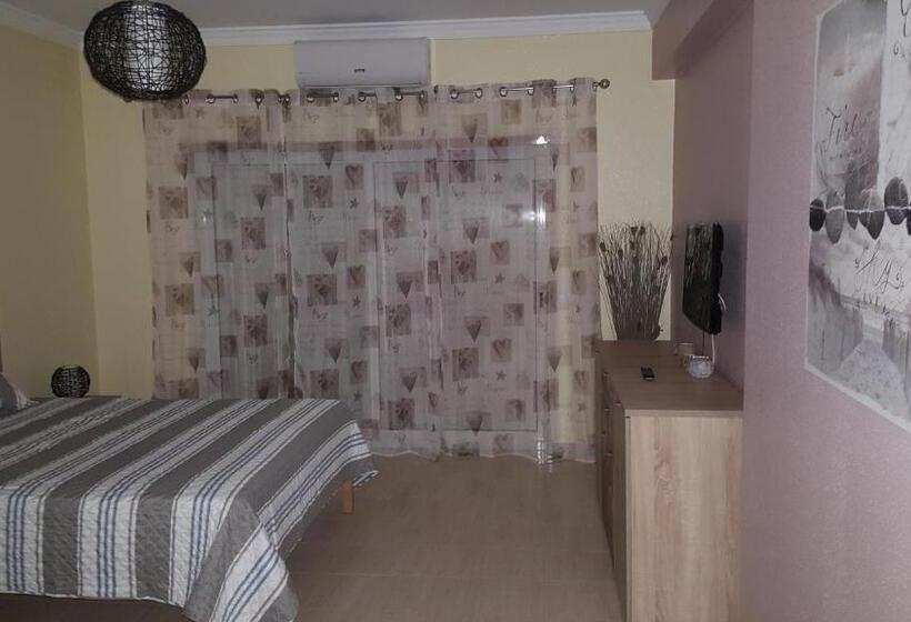 استودیوی استاندارد با چشم‌انداز دریا, Apartamentos Vista Mar