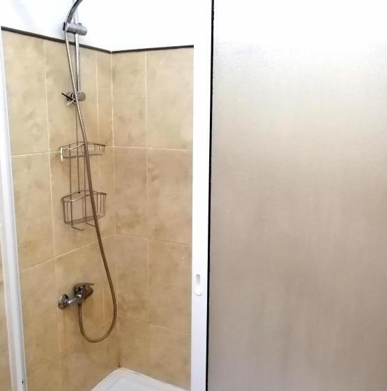 استودیو خانوادگی, Hostel Boutique Marisol