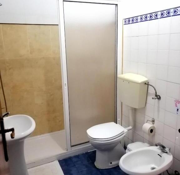استودیو خانوادگی, Hostel Boutique Marisol