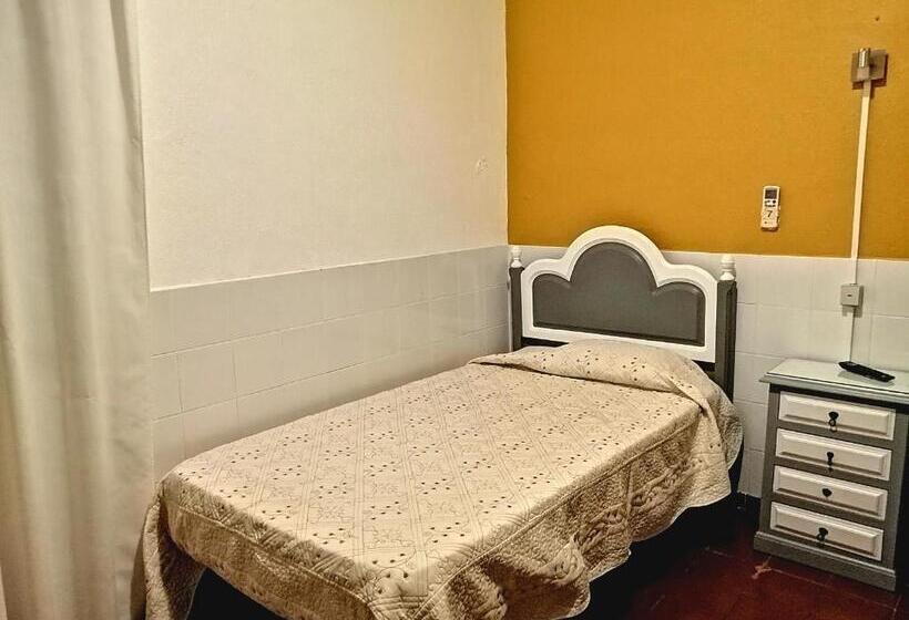 استودیو خانوادگی, Hostel Boutique Marisol
