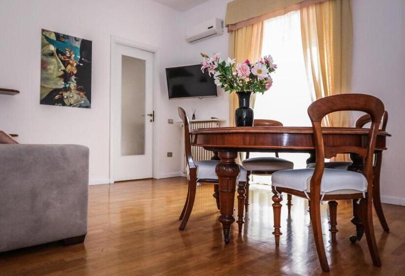 Люкс с Террасой, Mariohome
