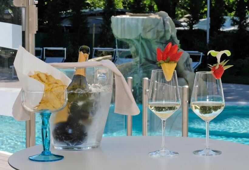 Студия Стандарт, Relais Villa Clodia