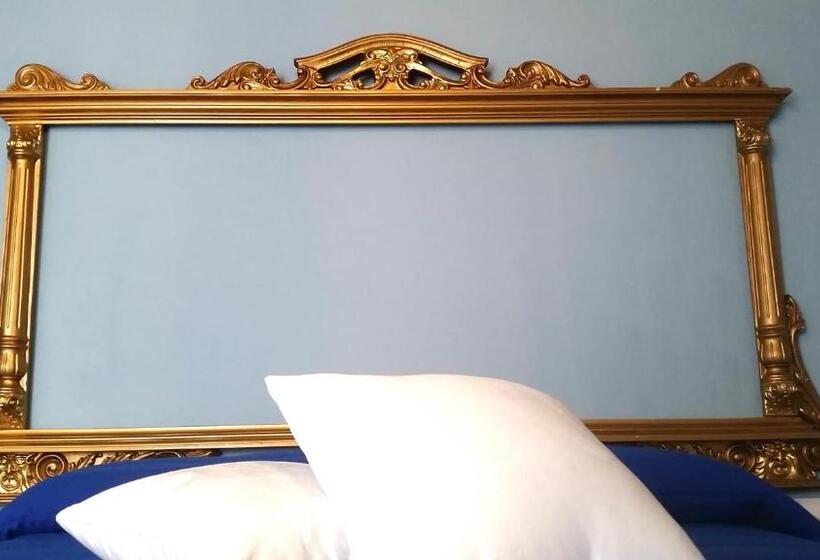 اتاق استاندارد با بالکن, Le Vie Di Monreale