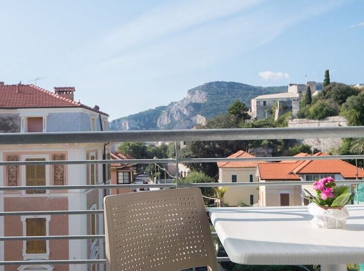 آپارتمان 1 خوابه با چشم‌انداز جانبی دریا, Residence San Valentino