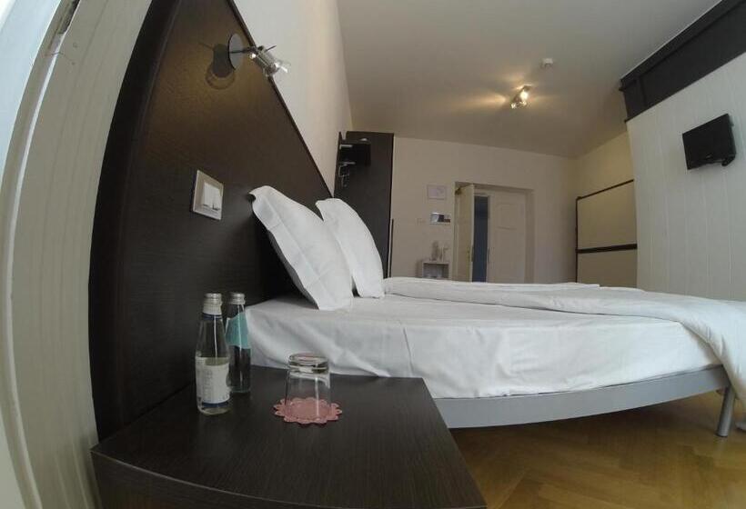 Студия Стандарт, Garnì Villa Waiz