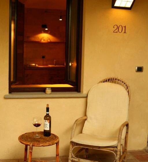 Студия Стандарт, Agriturismo Cascina Rosengana
