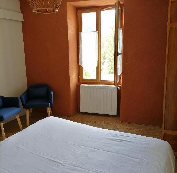 Номер Стандарт, Auberge Buissonniere