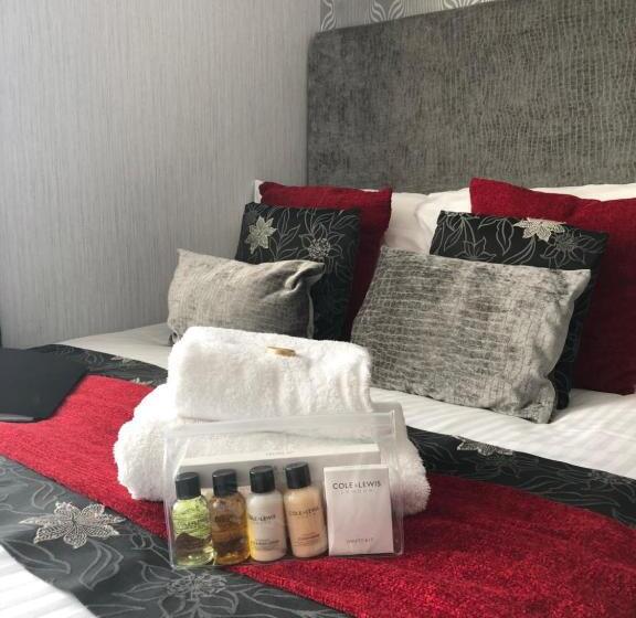 اتاق استاندارد یک نفره, Adelphi Guest House