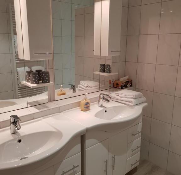 Апартаменты 2 Спальни, Hanse Hotel Buxtehude