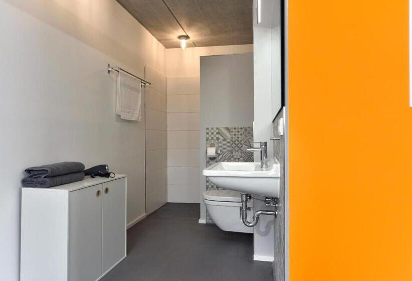 스탠다드 스튜디오, Loft Apartments