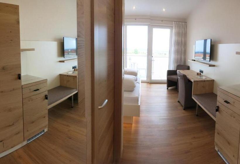 Quarto Estandar com Sacada, Gästehaus Rebenhof