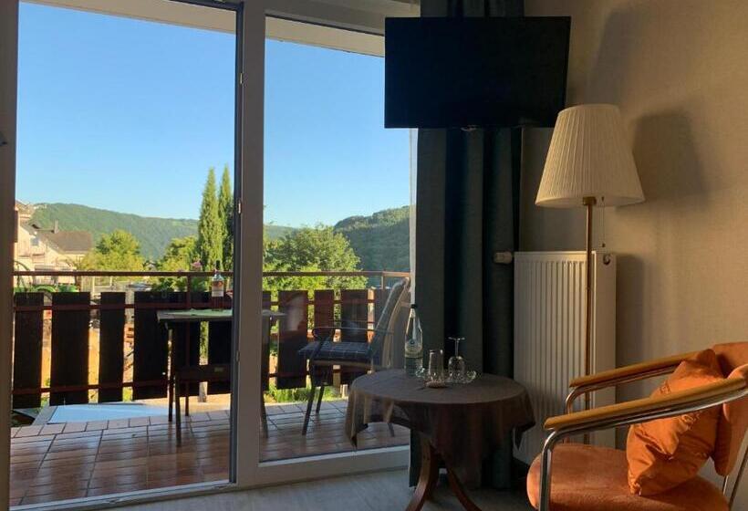 带阳台的标准单人间, Weingut Stiftshof