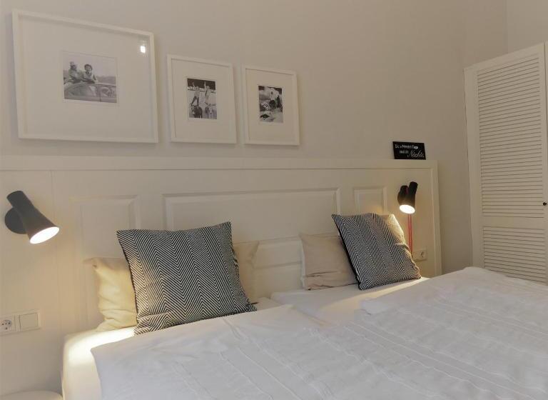스탠다드 스튜디오, Villa Westend