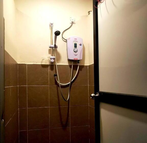 Кровать в Общей Комнате, Sleepbox Hotel   Hostel