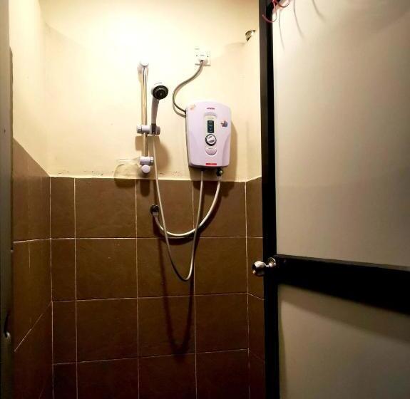 Кровать в Общей Комнате, Sleepbox Hotel   Hostel