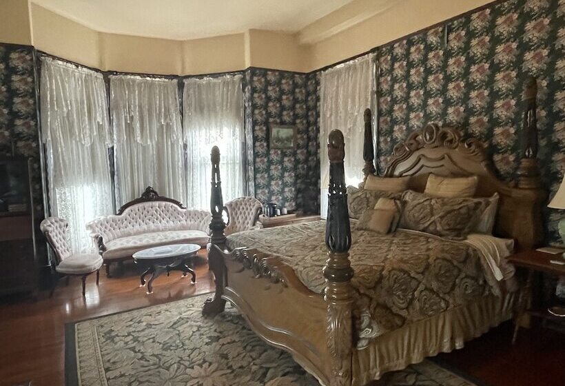Люкс 2 Спальни, Grand Gables Inn Bed & Breakfast