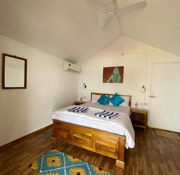 디럭스 룸 바다 전망, Omkar Beach Bungalow