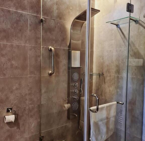스탠다드 룸 산 전망, Deodar Homestay