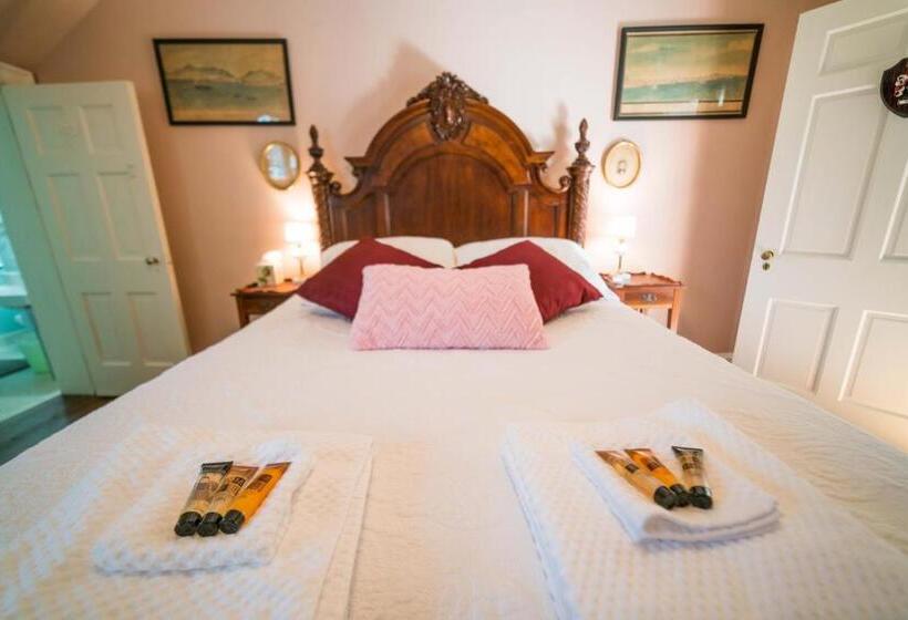 Люкс, Chilton House Suites