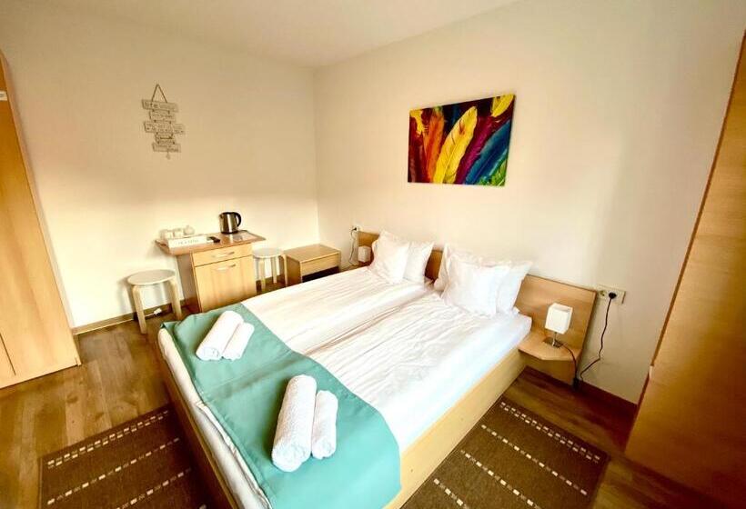 اتاق استاندارد, Cristi S Rooms   Pensiune