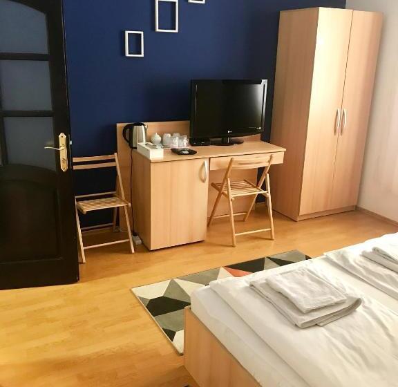 اتاق لوکس, Cristi S Rooms   Pensiune