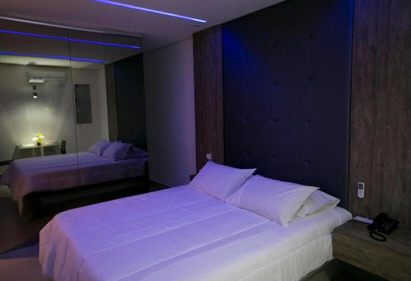 Студия Стандарт, Hauss Excellence Motel