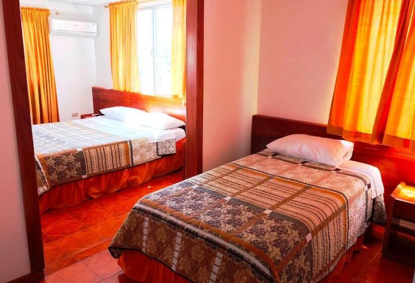 Номер Стандарт Трехместный, Hostal Muyuyo