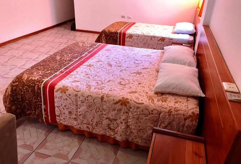 Номер Стандарт Трехместный, Hostal Muyuyo