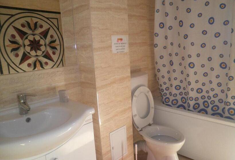 带共用浴室的标准房间, Casa Didina