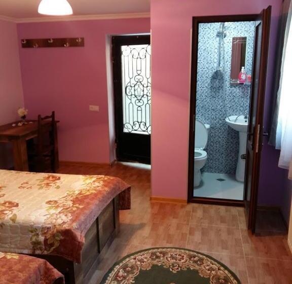 اتاق استاندارد با چشمانداز باغ, Guest House Panda