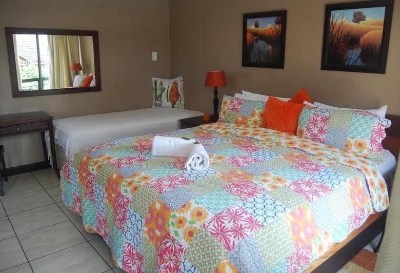 Quarto Familiar, De Charmoy Riverside