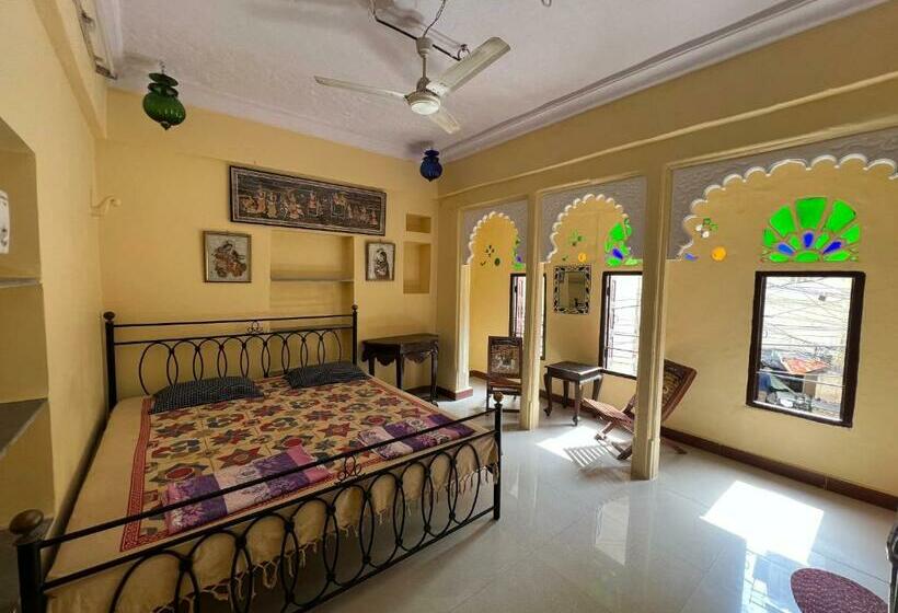 Quarto Estandar, Nukkad Guest House