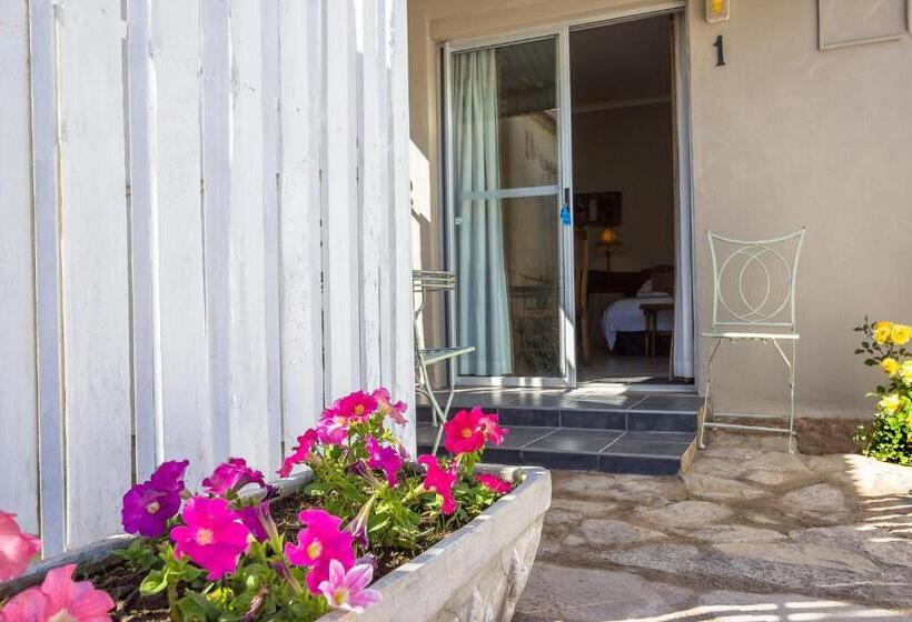 Четырехместный Номер Стандарт, Hazeldene Accommodation