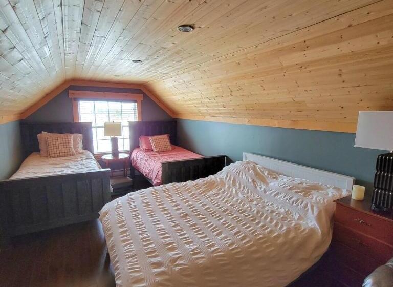 Family Suite, The Deer Lake Loft