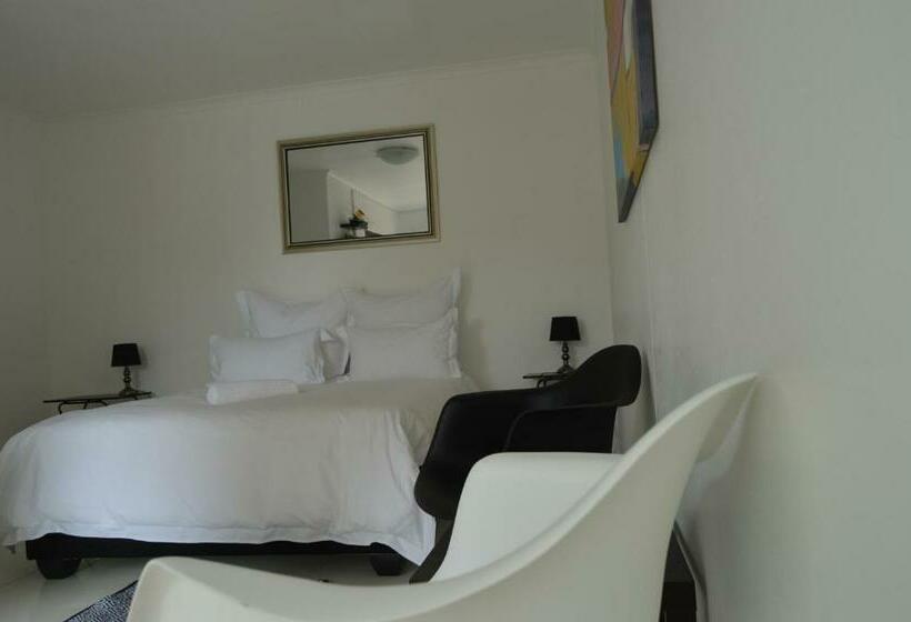 اتاق استاندارد, Niilo's Guesthouse