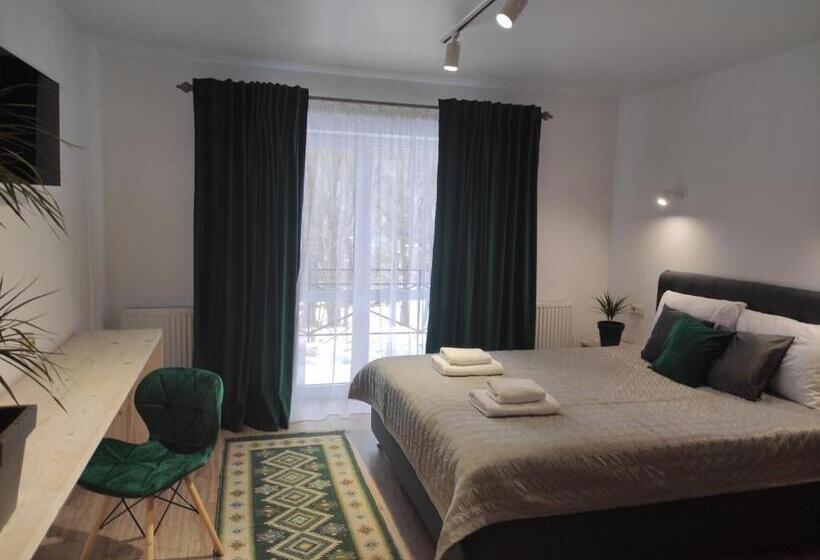 اتاق استاندارد سه نفره, Guest House Svitliza