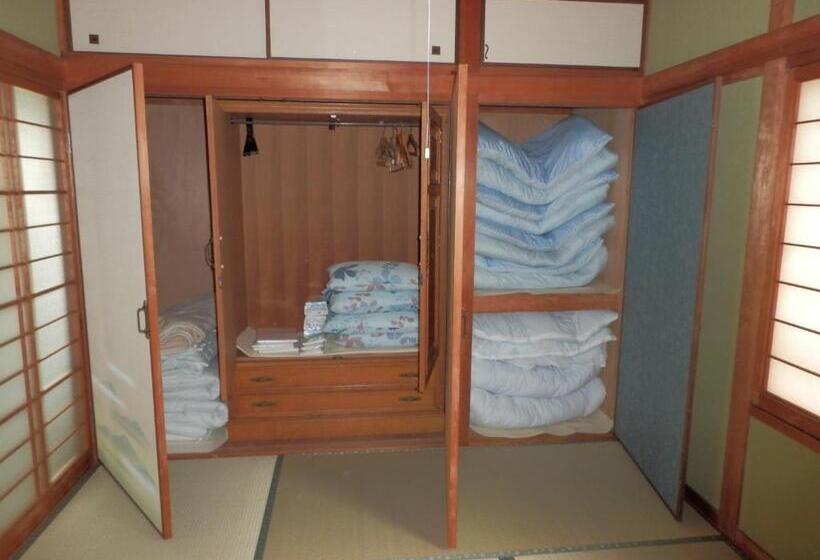 Cama em Quarto Compartilhado, Setonejuan