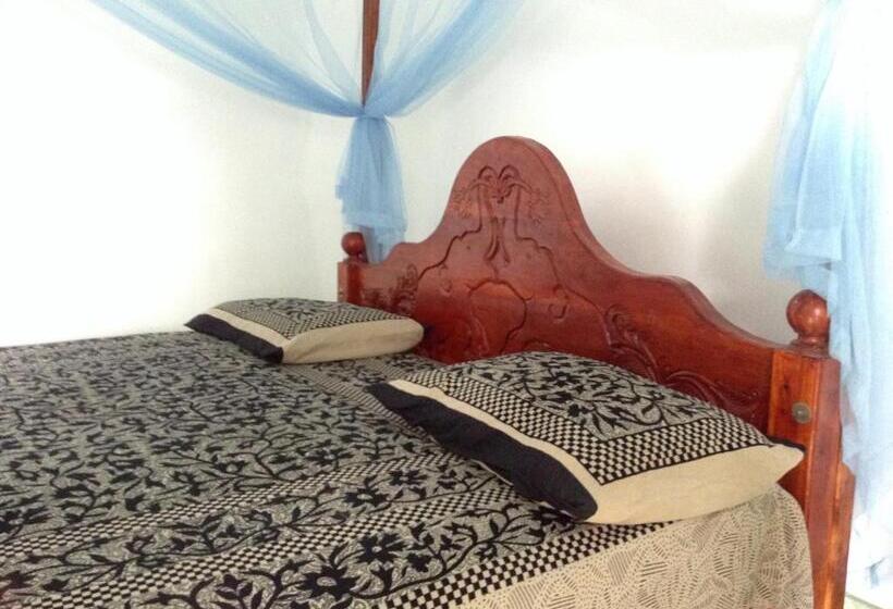 Номер Стандарт с Балконом, Lagoon Inn