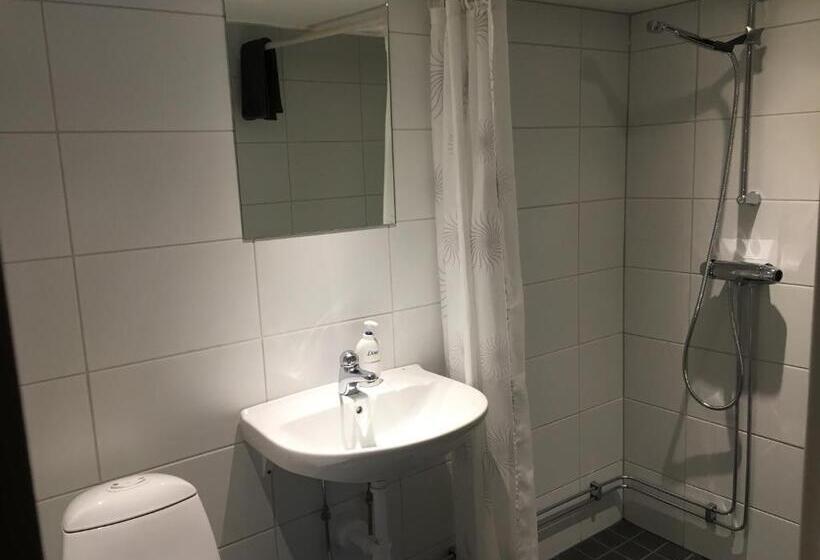 四人标准间, Knappgården
