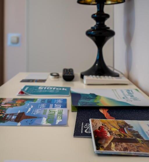 اتاق استاندارد, Accomo Apartmanház