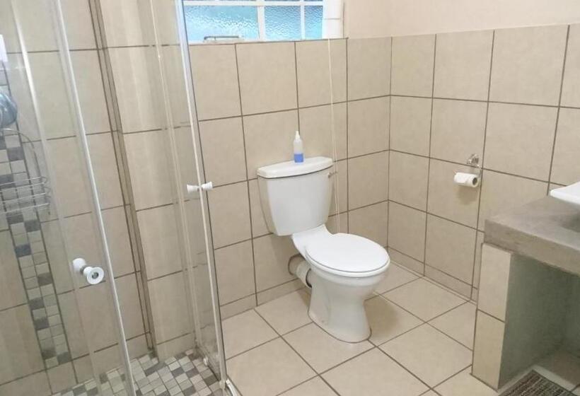 بنگله خانوادگی, Numbi Hills Self Catering