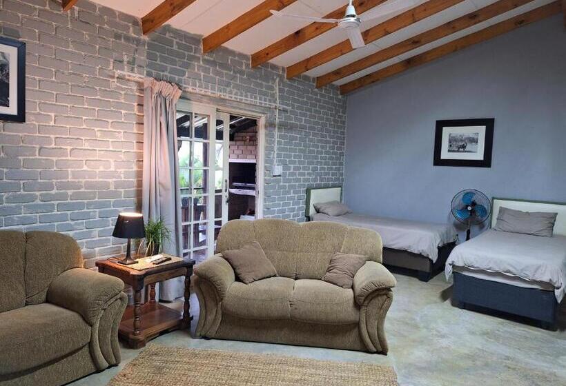 بنگله خانوادگی, Numbi Hills Self Catering