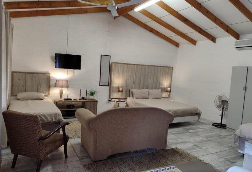 اتاق استاندارد چهار تخته, Numbi Hills Self Catering