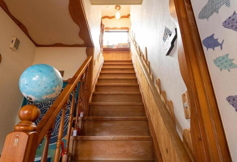 Четырехместный Номер Deluxe, Katsuo Guest House